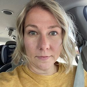 Meet your Posher, Cami